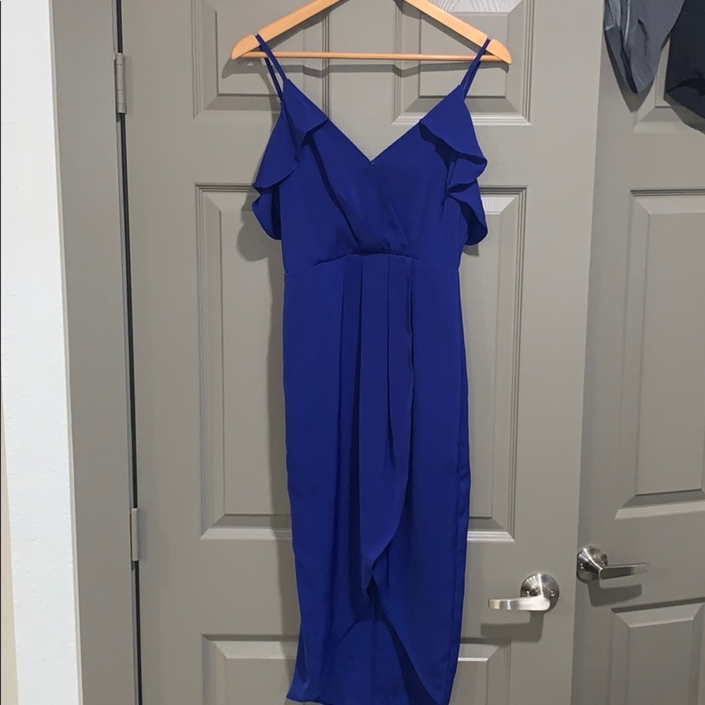 Royal shoulder ruffle detail dress